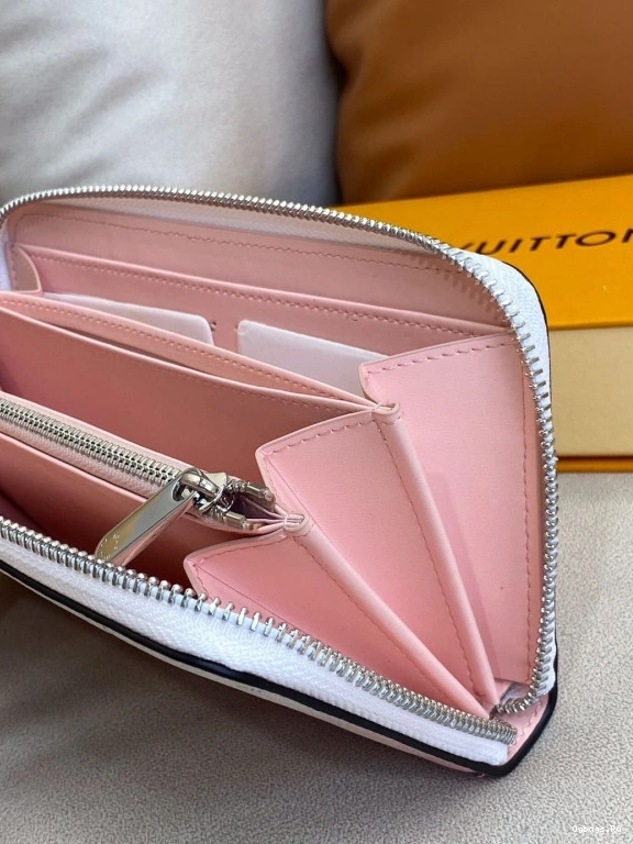 VUITTON ZIPPY WALLET LOUIS 0110